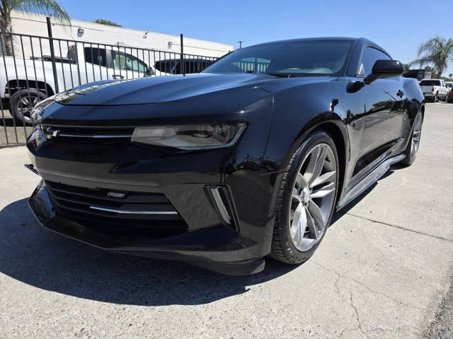 2017 Chevrolet Camaro 1LT RWD photo