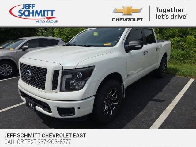 2018 Nissan Titan SV 4WD photo