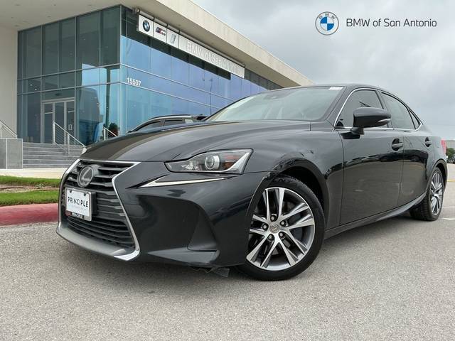 2018 Lexus IS IS 300 RWD photo