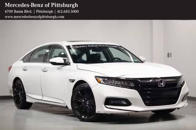 2018 Honda Accord Touring 2.0T FWD photo