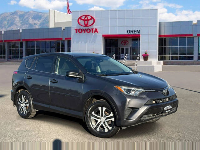 2018 Toyota RAV4 LE AWD photo