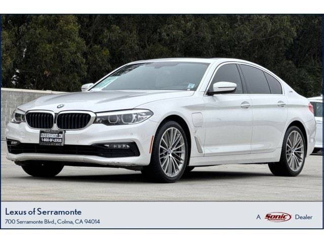 2018 BMW 5 Series 530e iPerformance RWD photo