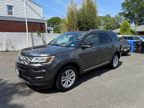 2018 Ford Explorer XLT 4WD photo