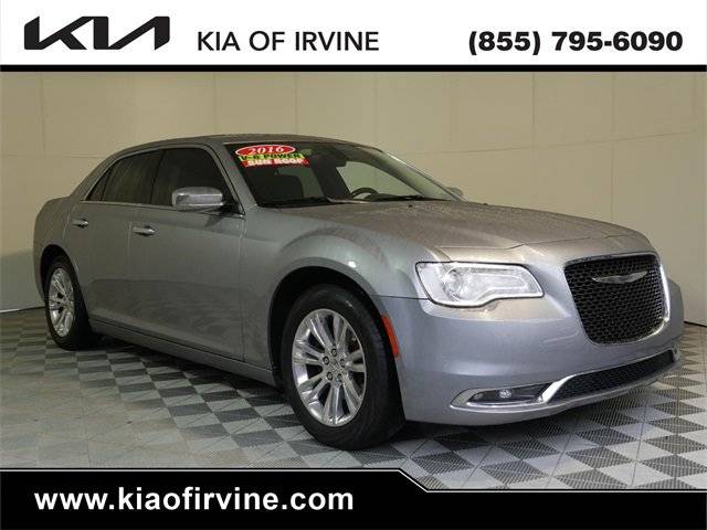 2016 Chrysler 300 300C RWD photo