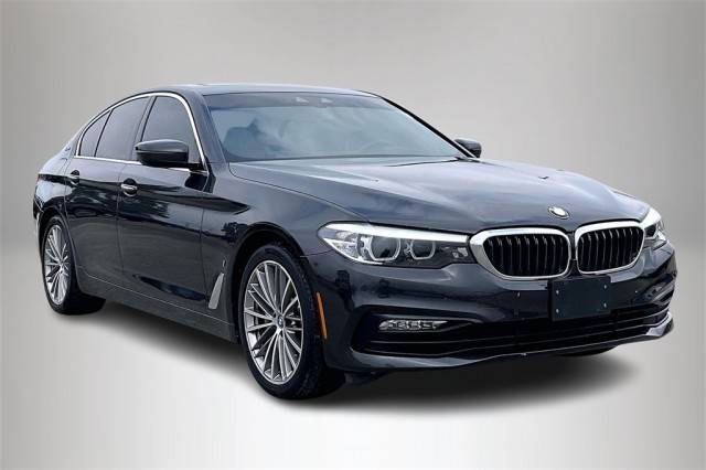 2018 BMW 5 Series 530e iPerformance RWD photo