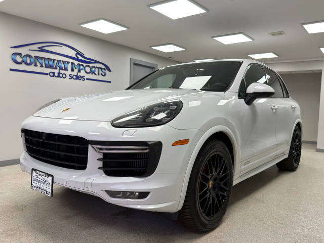 2016 Porsche Cayenne GTS AWD photo