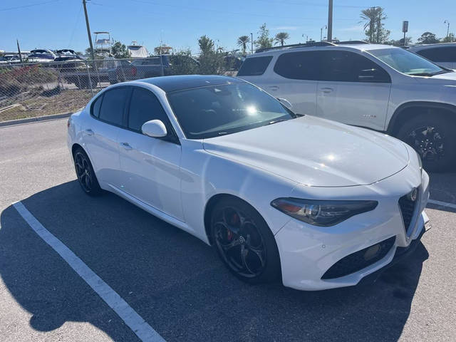 2018 Alfa Romeo Giulia Ti Sport RWD photo