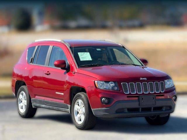 2017 Jeep Compass Latitude FWD photo