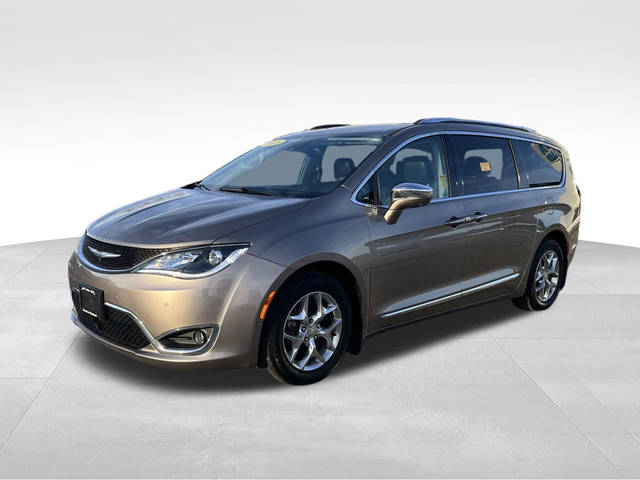 2018 Chrysler Pacifica Minivan Limited FWD photo