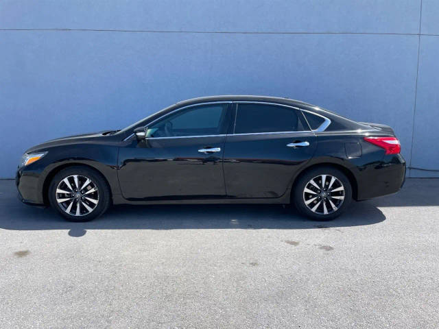 2017 Nissan Altima 2.5 SL FWD photo