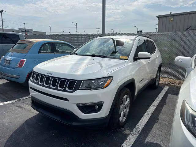 2018 Jeep Compass Latitude FWD photo