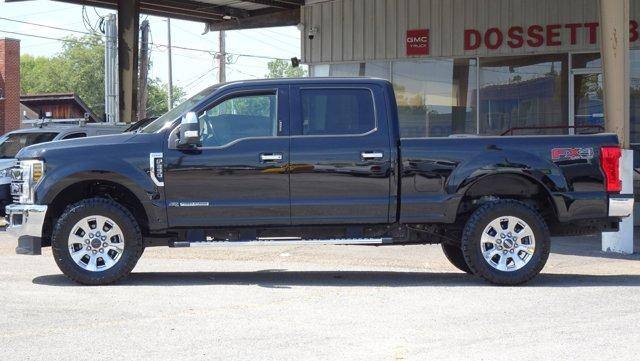 2018 Ford F-250 Super Duty LARIAT 4WD photo