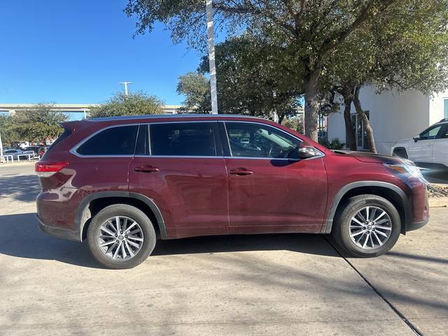 2018 Toyota Highlander XLE FWD photo