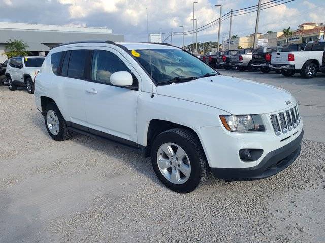 2016 Jeep Compass Latitude FWD photo