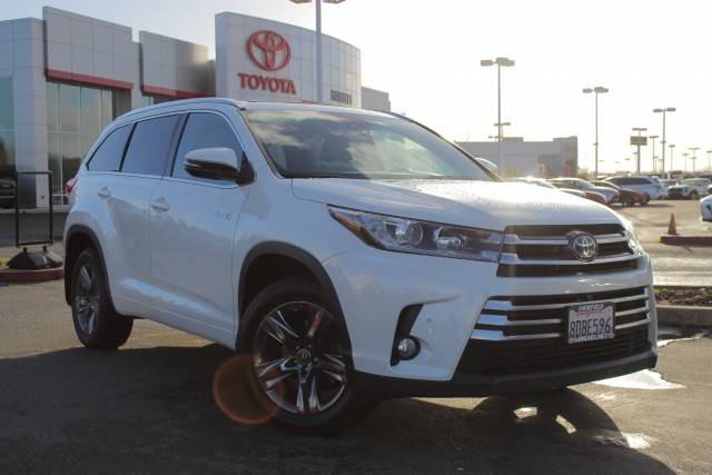 2018 Toyota Highlander Hybrid Limited Platinum AWD photo