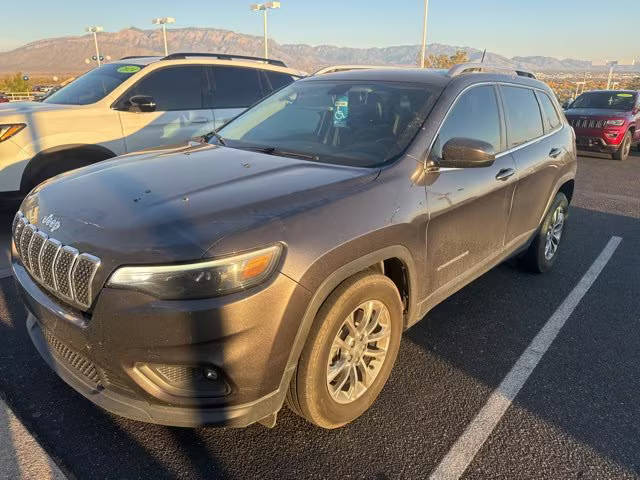 2019 Jeep Cherokee Latitude Plus FWD photo