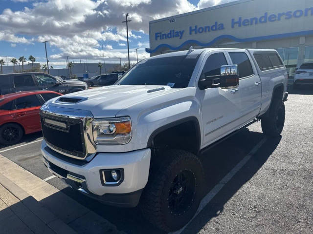 2018 GMC Sierra 2500HD Denali 4WD photo