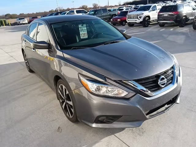 2018 Nissan Altima 2.5 SR FWD photo