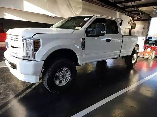 2018 Ford F-250 Super Duty XL 4WD photo