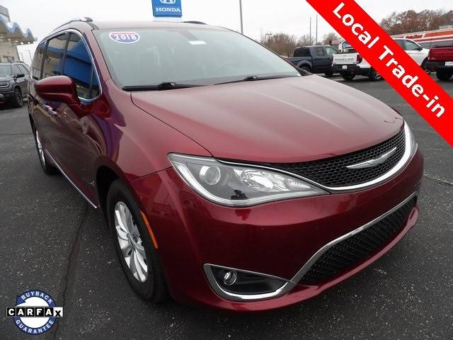 2018 Chrysler Pacifica Minivan Touring L Plus FWD photo