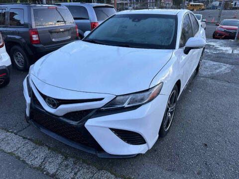 2018 Toyota Camry SE FWD photo