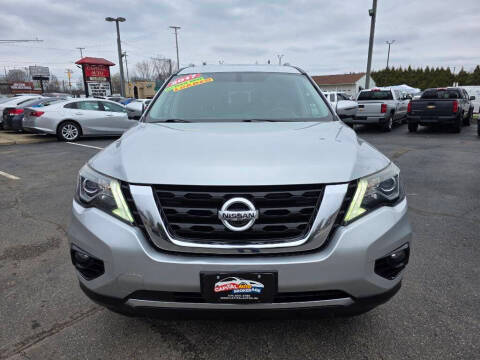 2017 Nissan Pathfinder SL 4WD photo