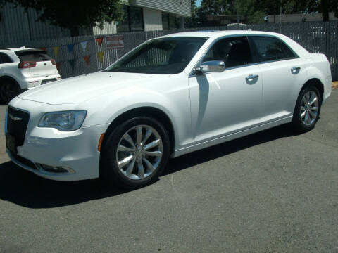 2017 Chrysler 300 300C AWD photo