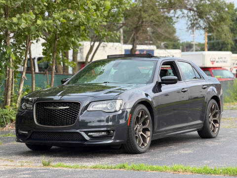 2017 Chrysler 300 300S Alloy Edition RWD photo