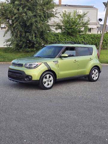 2018 Kia Soul Base FWD photo