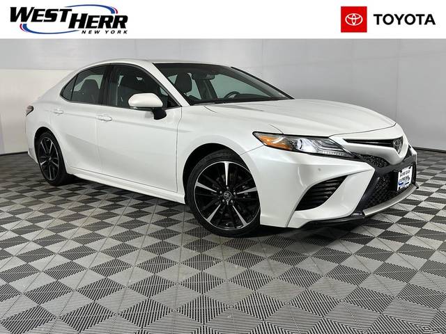 2018 Toyota Camry XSE FWD photo