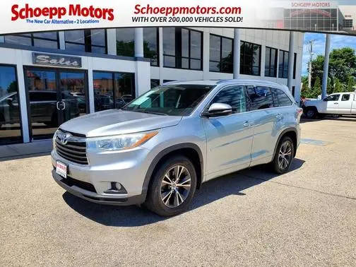 2016 Toyota Highlander XLE AWD photo