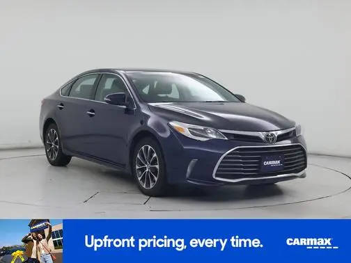 2017 Toyota Avalon XLE FWD photo