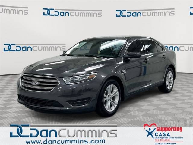 2018 Ford Taurus SEL AWD photo