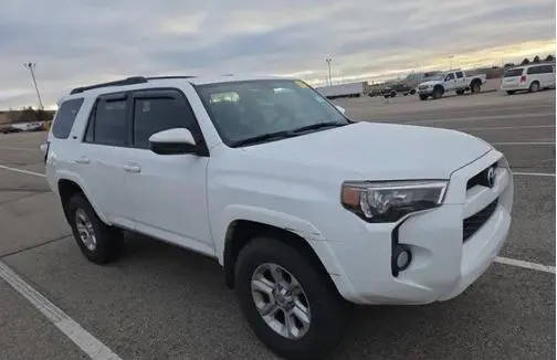 2018 Toyota 4Runner SR5 4WD photo