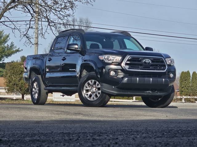 2018 Toyota Tacoma SR5 4WD photo