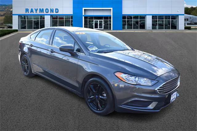 2018 Ford Fusion SE FWD photo