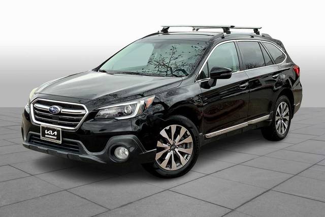 2018 Subaru Outback Touring AWD photo