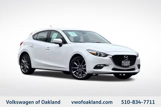 2018 Mazda 3 Touring FWD photo