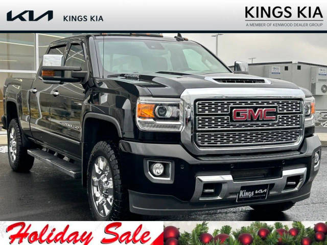 2018 GMC Sierra 2500HD Denali 4WD photo