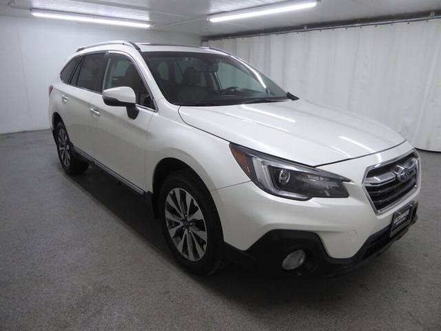 2018 Subaru Outback Touring AWD photo