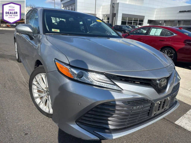 2018 Toyota Camry XLE V6 FWD photo