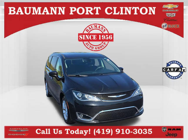 2018 Chrysler Pacifica Minivan Touring Plus FWD photo