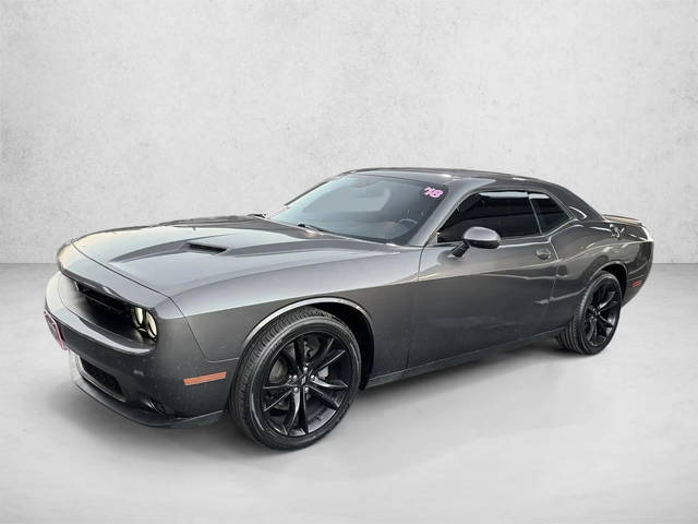 2018 Dodge Challenger SXT RWD photo