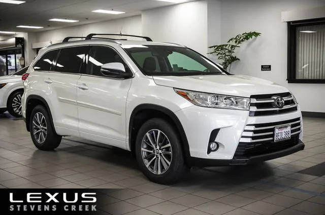 2018 Toyota Highlander XLE AWD photo