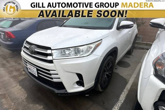 2018 Toyota Highlander LE FWD photo