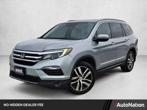 2018 Honda Pilot Touring FWD photo