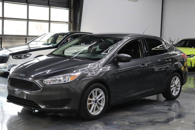 2018 Ford Focus SE FWD photo