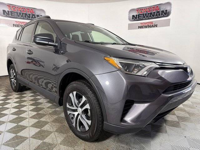 2018 Toyota RAV4 LE FWD photo