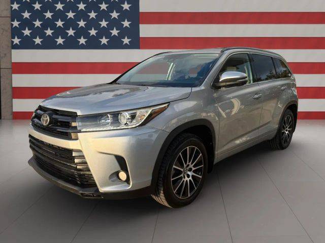2018 Toyota Highlander SE AWD photo