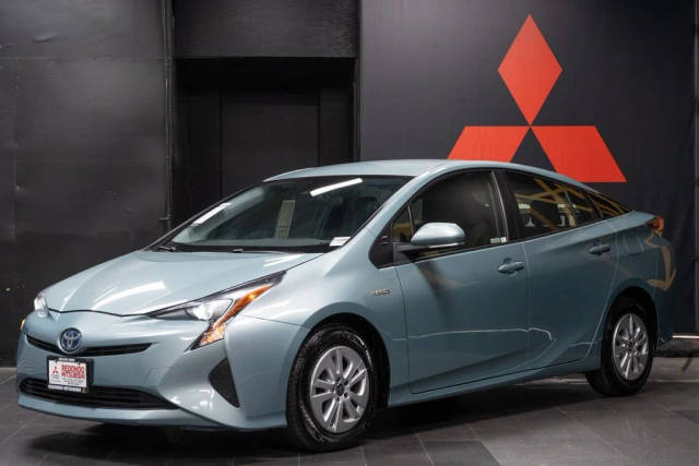 2018 Toyota Prius One FWD photo